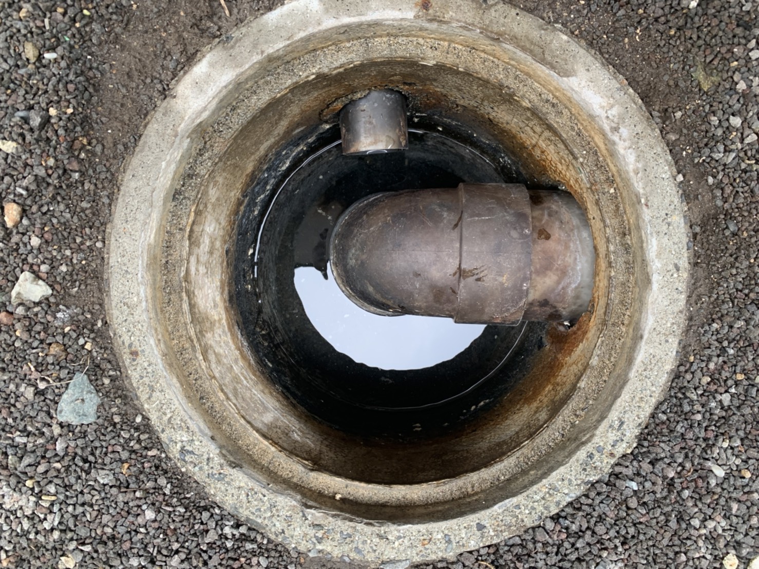 高圧洗浄後の排水管